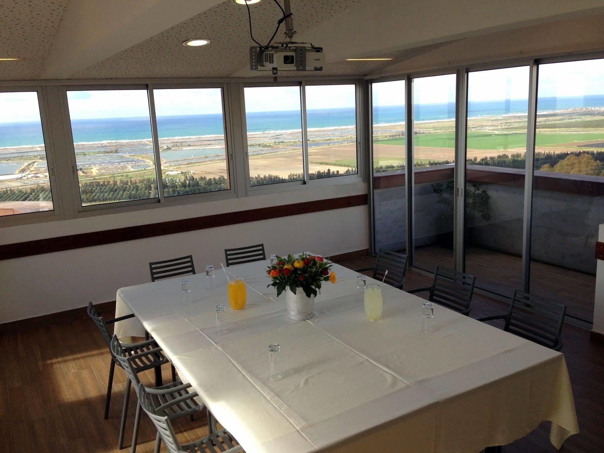 Hotel Beit Maimon Zikhron Ya'akov Esterno foto