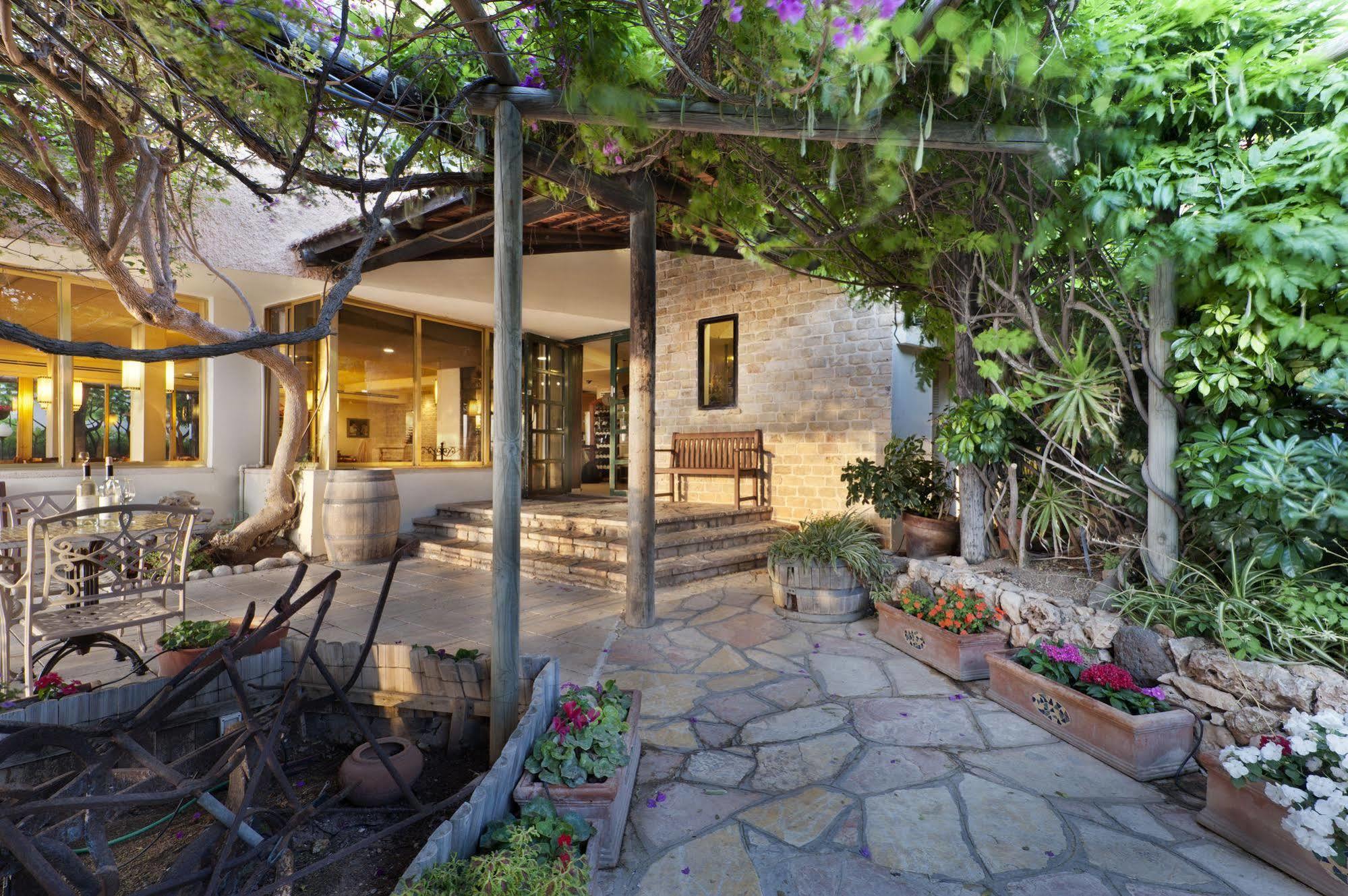 Hotel Beit Maimon Zikhron Ya'akov Esterno foto