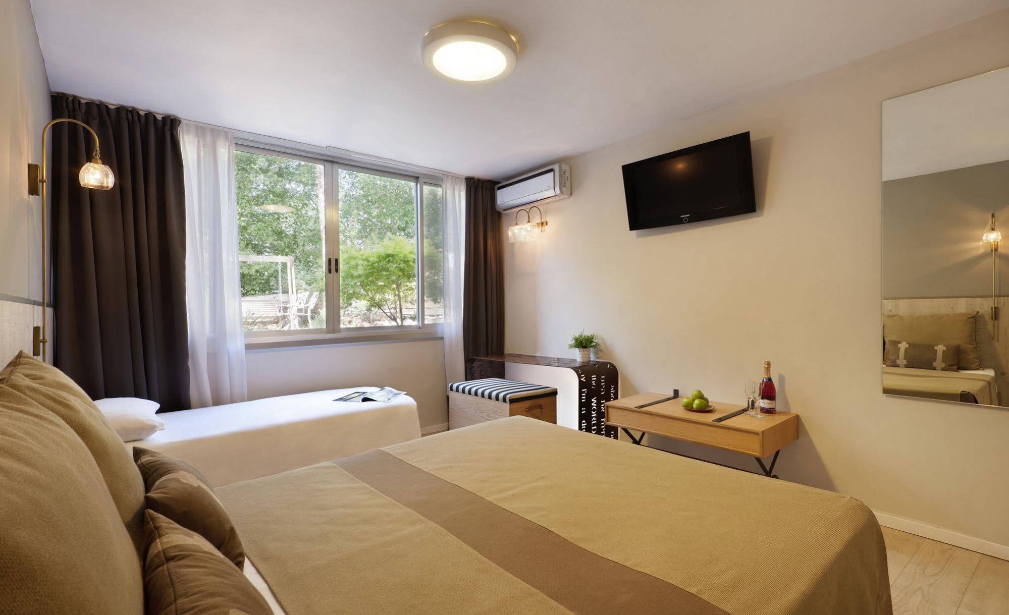 Hotel Beit Maimon Zikhron Ya'akov Esterno foto